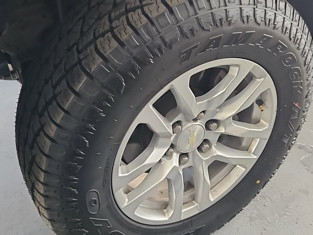 Used 2020 Chevrolet Silverado 1500 LT w/ Convenience Package image 4