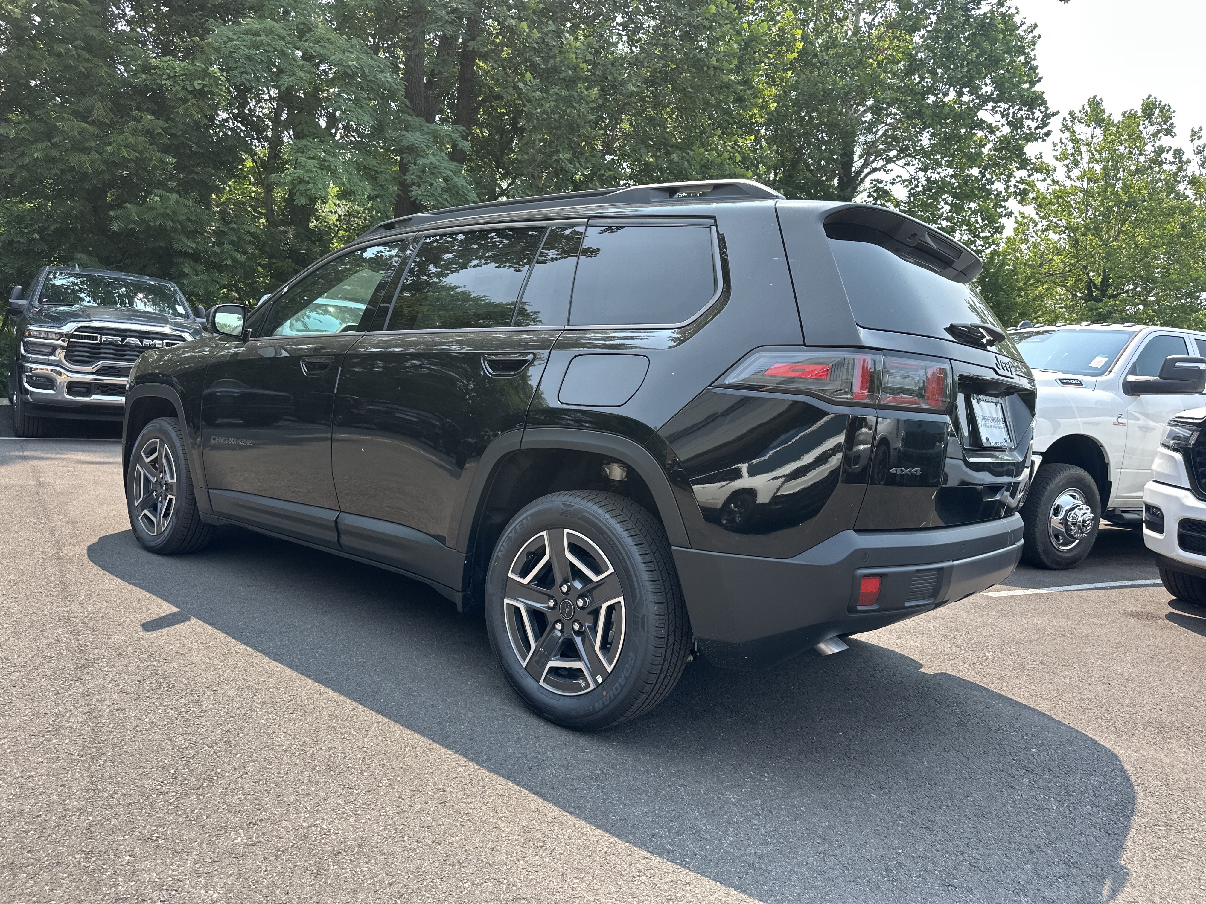 New 2026 Jeep Cherokee Limited AWD/4WD image 24