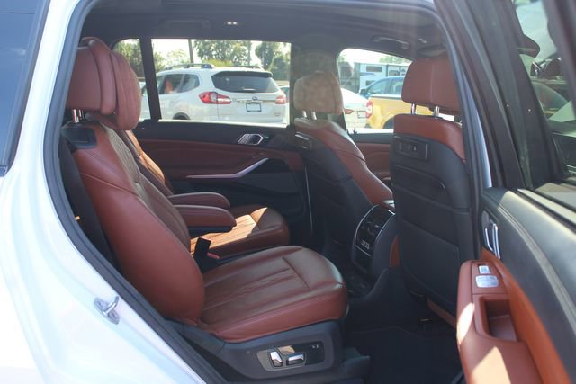 Used 2022 BMW ALPINA XB7 image 31
