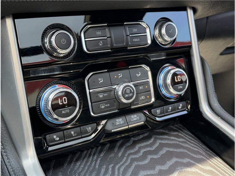 Used 2021 GMC Yukon Denali w/ Denali Premium Package RWD image 48