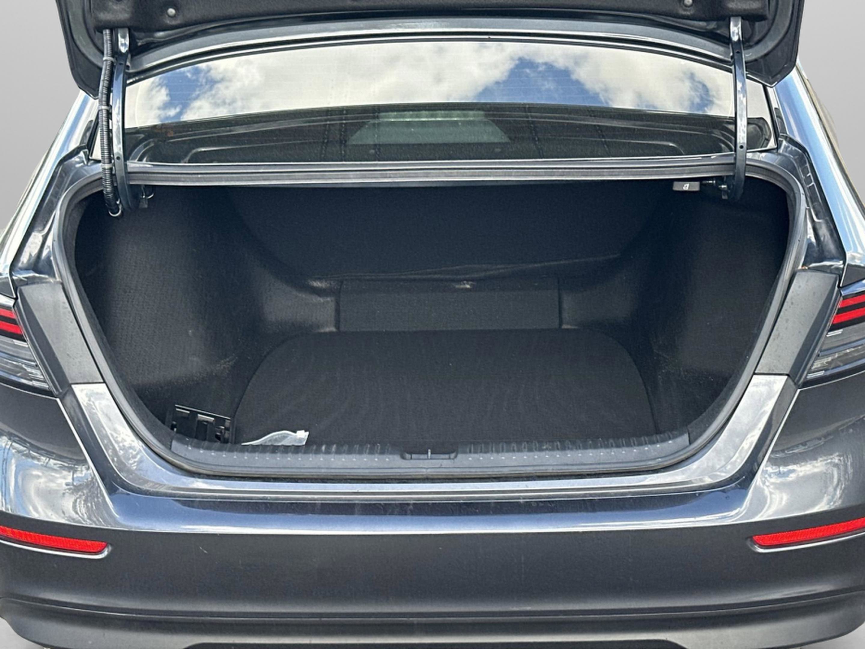 Certified 2023 Honda Accord LX image 30