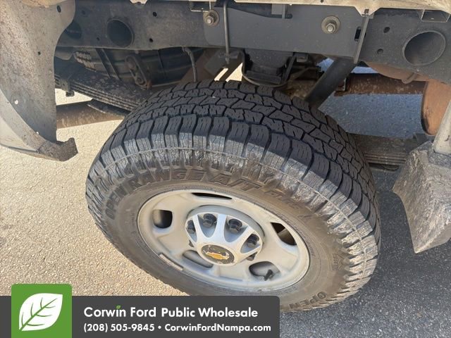Used 2015 Chevrolet Silverado 2500 W/T AWD/4WD image 13
