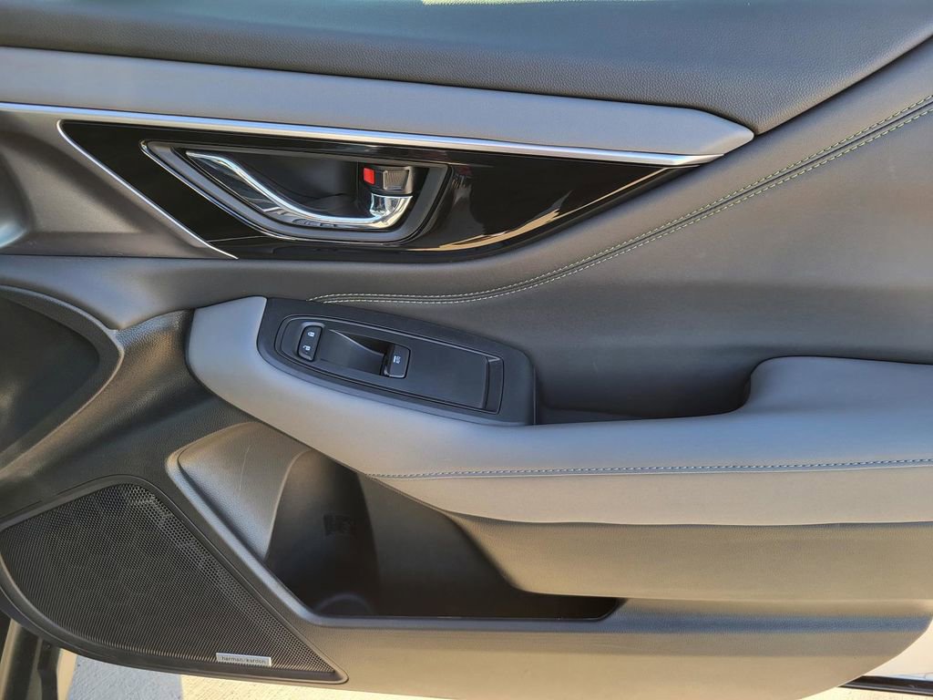 Certified 2025 Subaru Outback Onyx Edition image 6