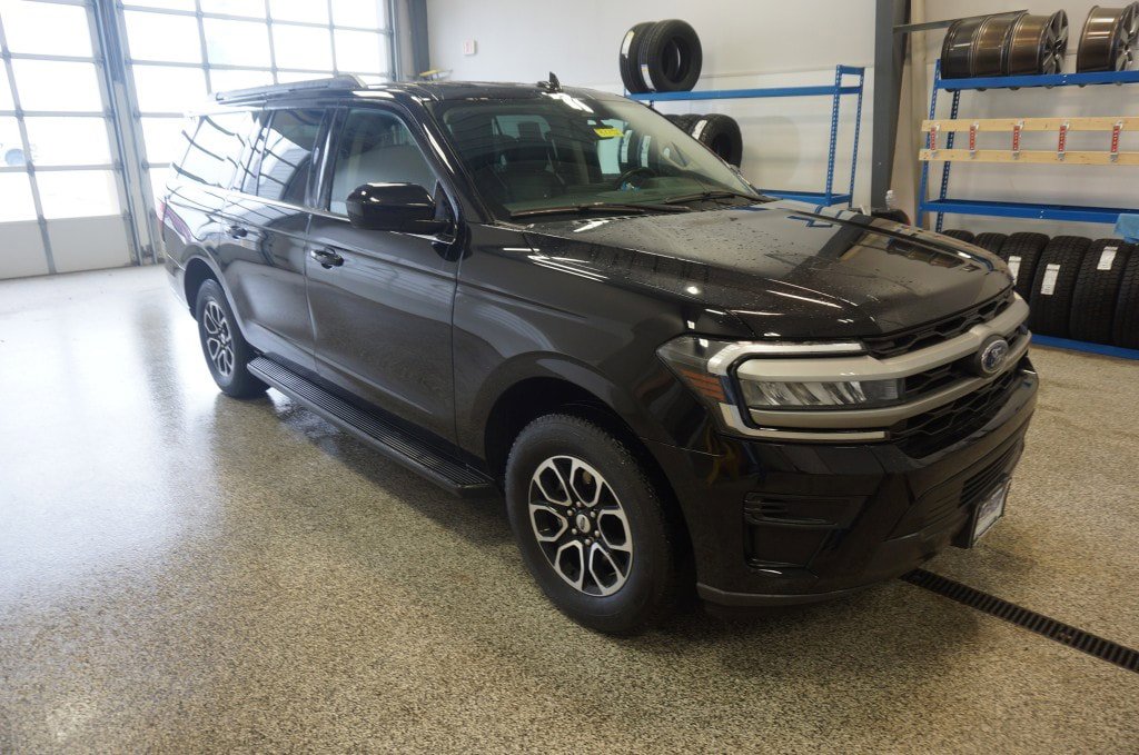 Used 2024 Ford Expedition Max XLT AWD/4WD image 6