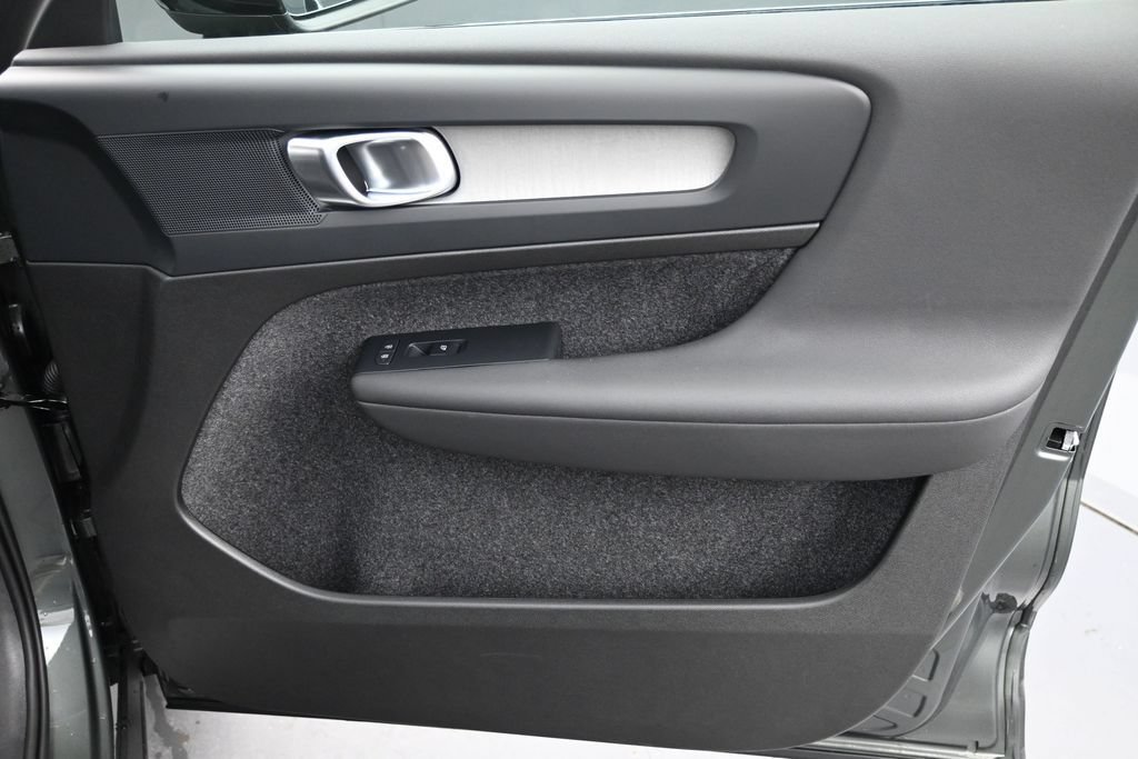 New 2026 Volvo XC40 B4 Core w/ Protection Package Premier FWD image 14