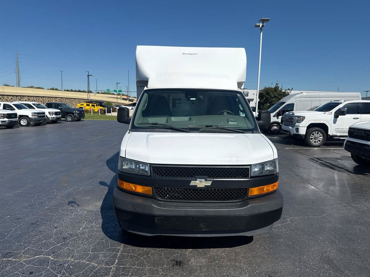 Used 2021 Chevrolet Express 3500 w/ Power Convenience Package RWD image 3