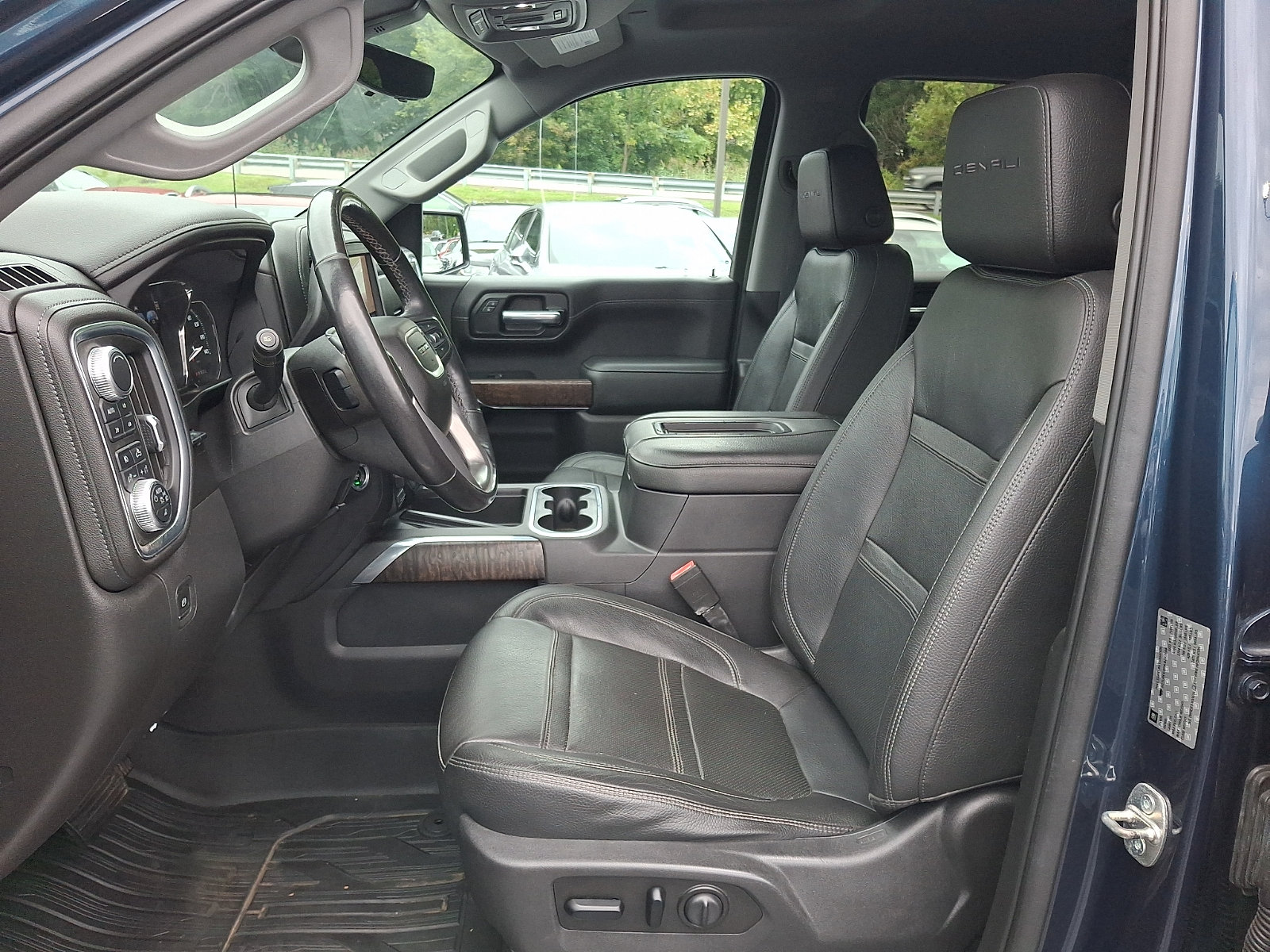 Used 2019 GMC Sierra 1500 Denali w/ Technology Package AWD/4WD image 14
