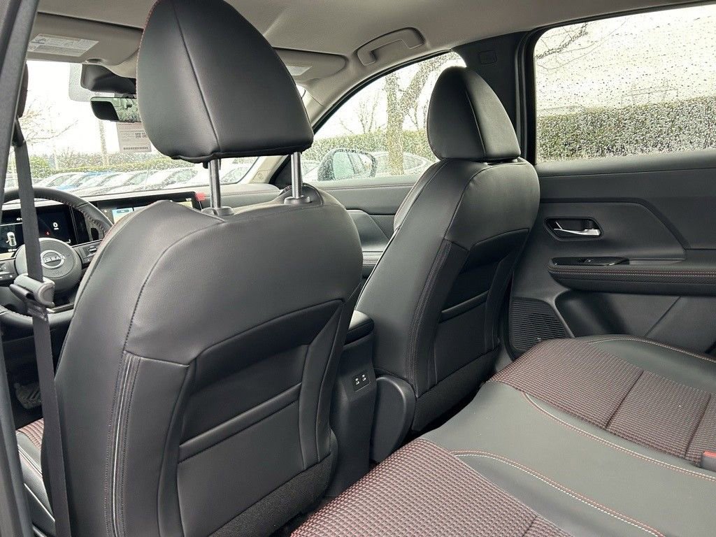 New 2025 Nissan Kicks SR w/ Illumination Package image 21