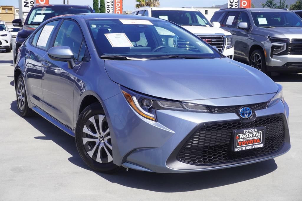Certified 2022 Toyota Corolla LE FWD image 2