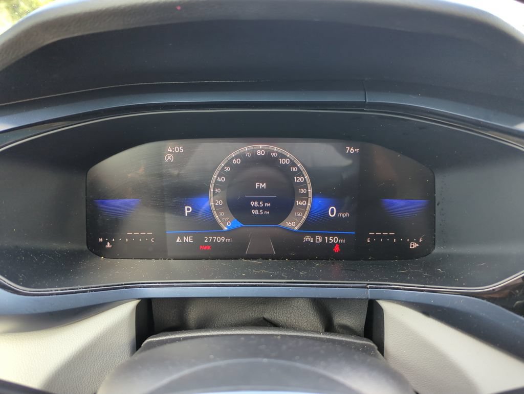 Certified 2023 Volkswagen Taos SE w/ Panoramic Sunroof Package FWD image 38