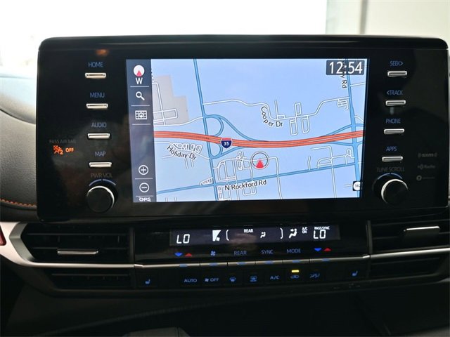 Used 2022 Toyota Sienna XSE image 28