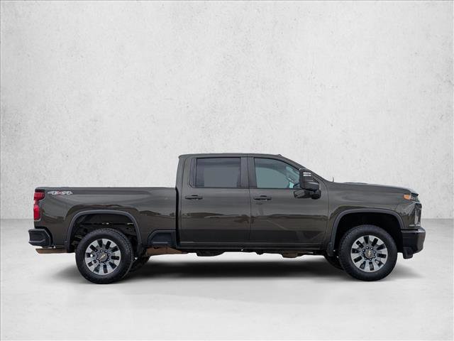 Used 2023 Chevrolet Silverado 2500 Custom w/ Custom Value Package image 3