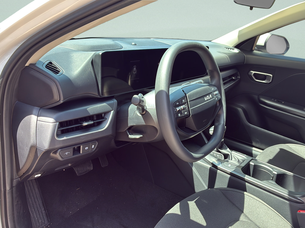 New 2026 Kia K4 FWD image 25