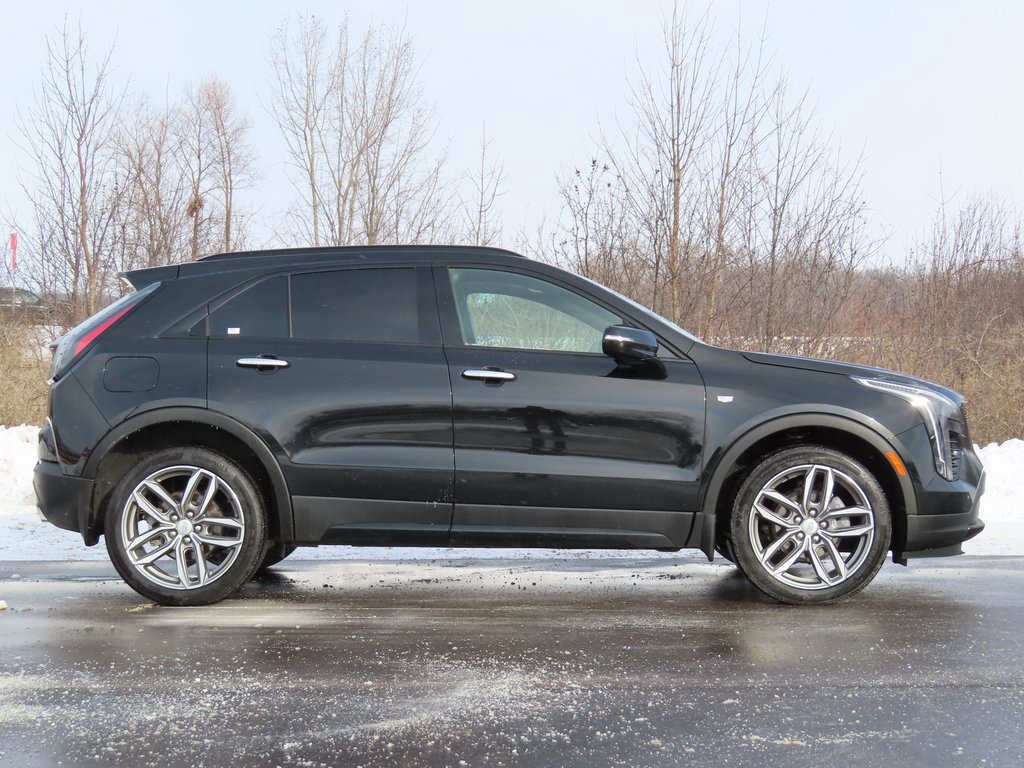 Used 2023 Cadillac XT4 Sport image 2