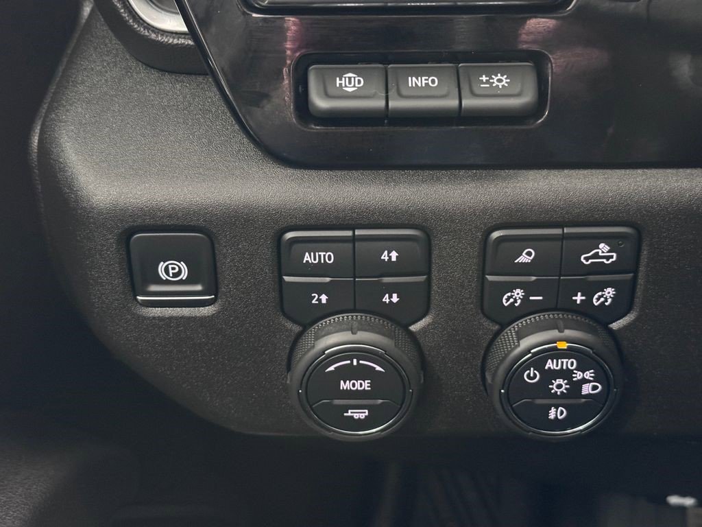 Certified 2025 Chevrolet Silverado 3500 LTZ w/ LTZ Premium Package image 23