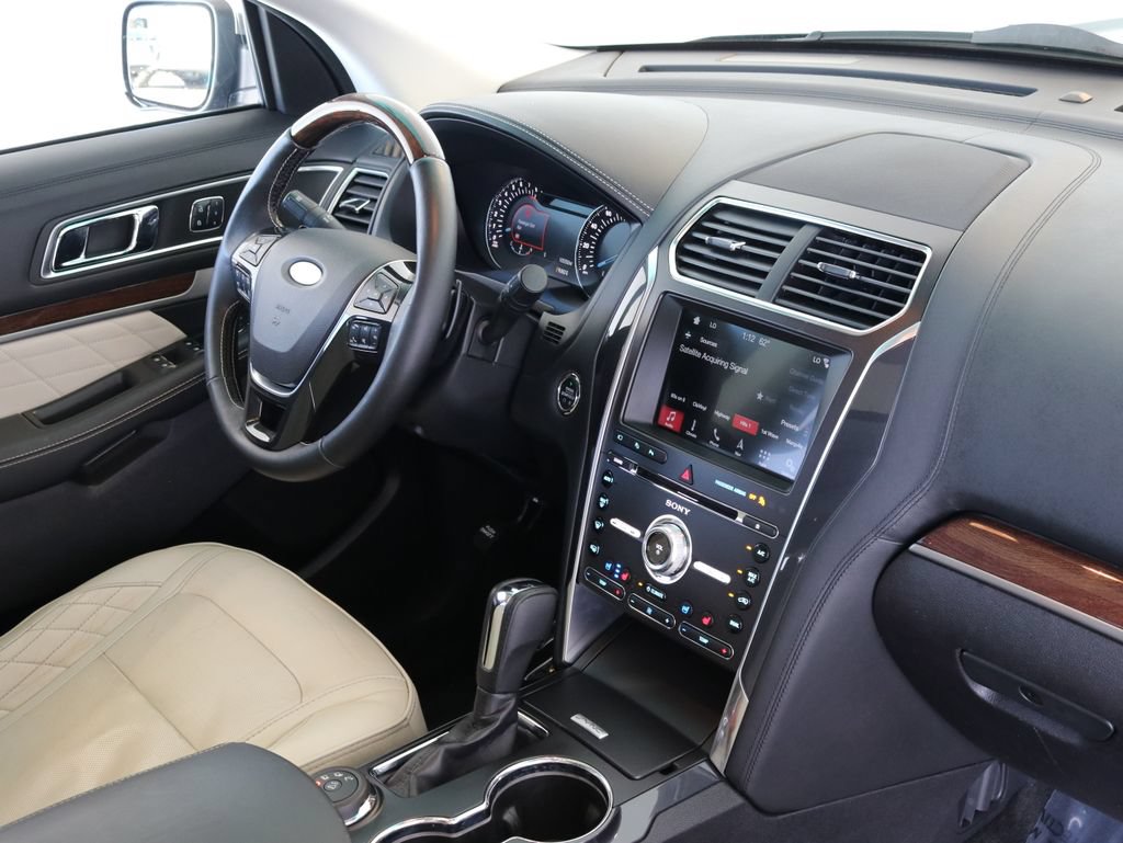 Used 2017 Ford Explorer Platinum AWD/4WD image 48