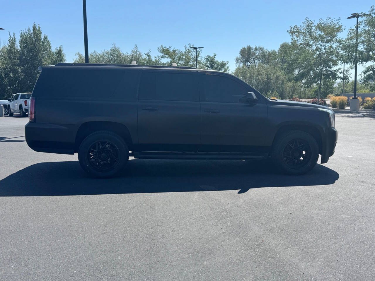 Used 2018 GMC Yukon XL SLT w/ Open Road Package AWD/4WD image 20