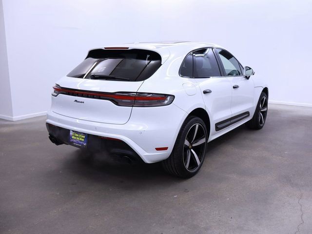 New 2024 Porsche Macan image 7