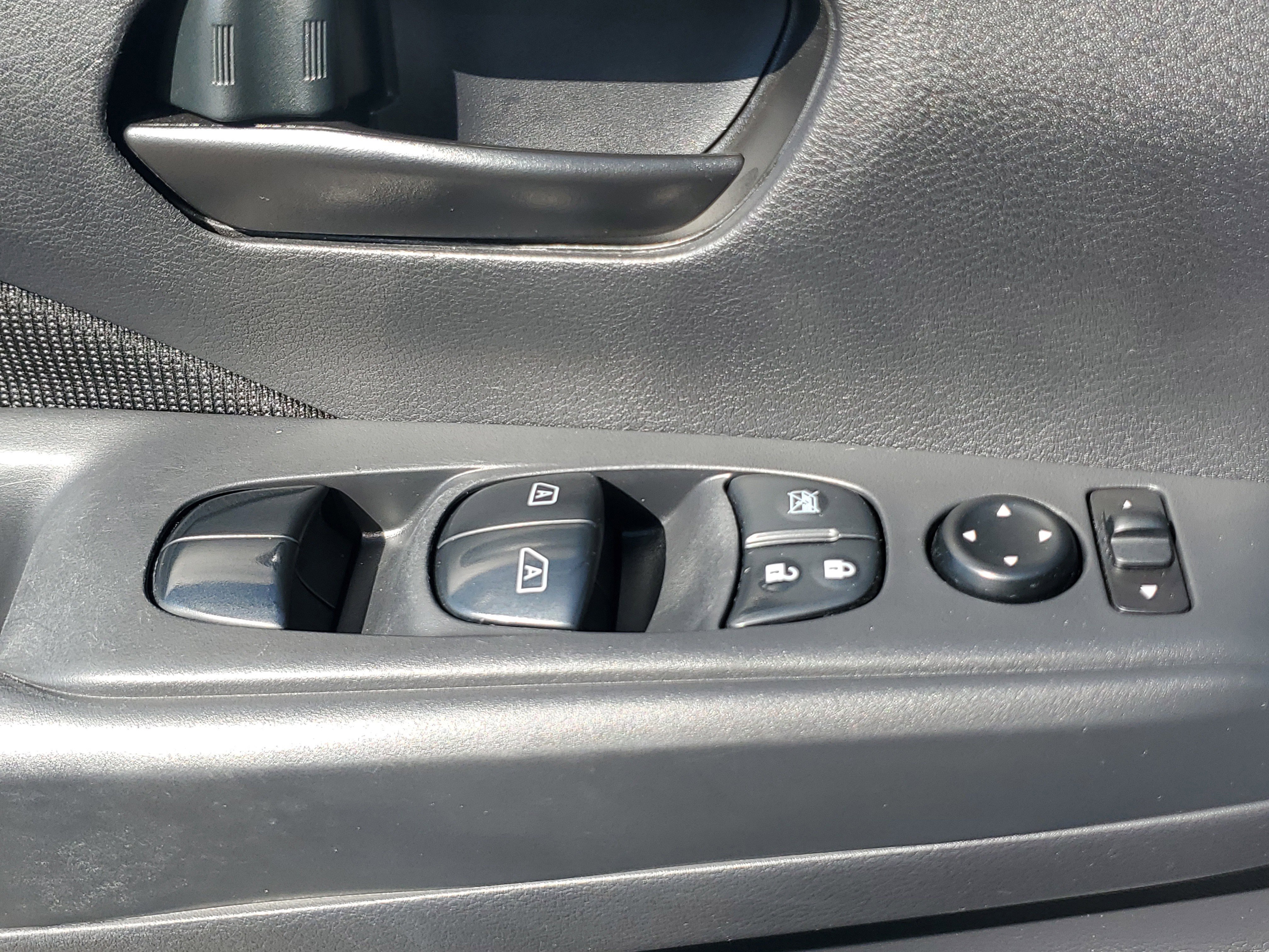 Used 2024 Nissan Kicks S w/ Interior Electronics Package FWD image 27