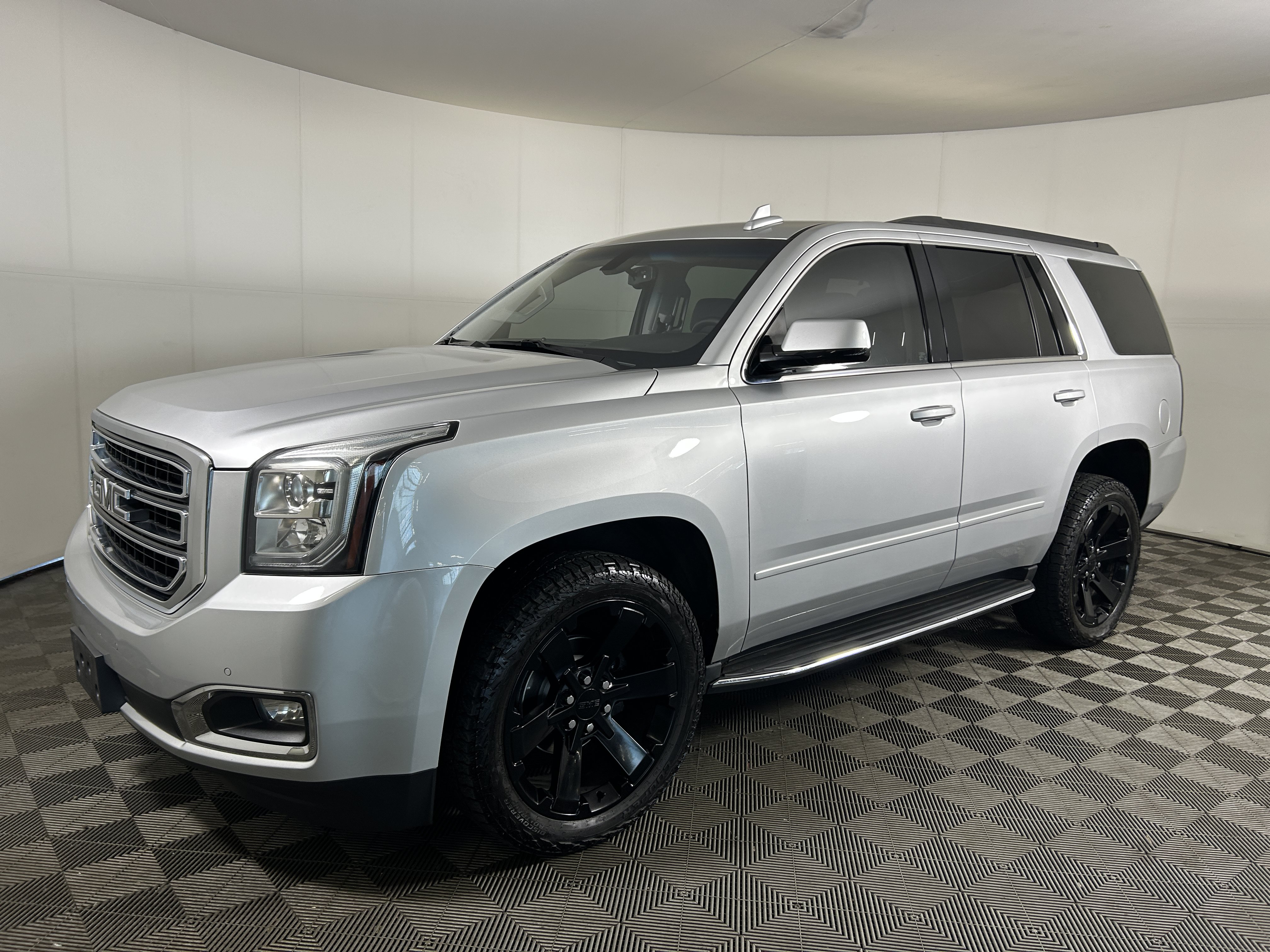 Used 2016 GMC Yukon SLE w/ Convenience Package
