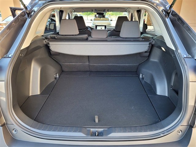 Used 2025 Toyota RAV4 XLE image 33