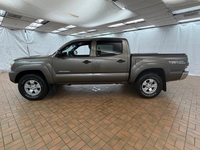 Used 2015 Toyota Tacoma 4x4 Double Cab w/ TRD Off-Road Package image 6