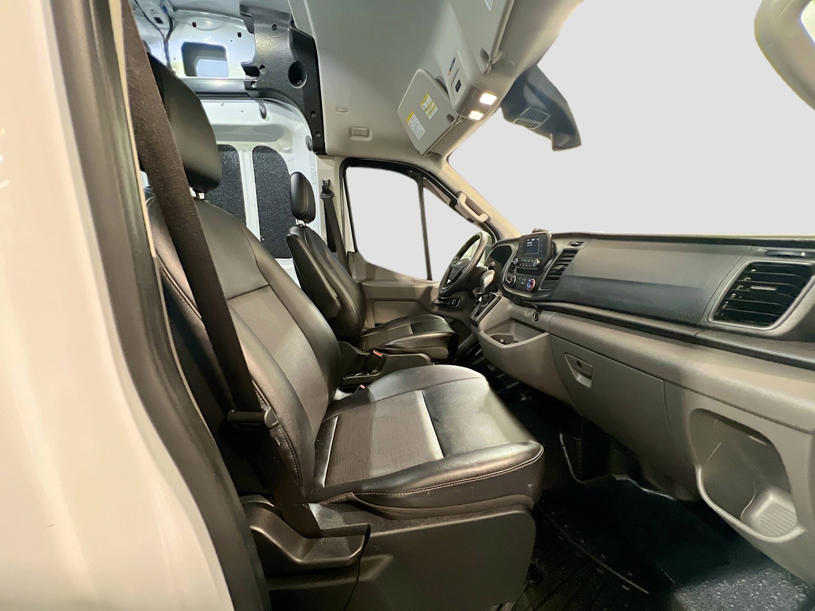 Used 2023 Ford Transit 250 148 High Roof Extended w/ Load Area Protection Package RWD image 18