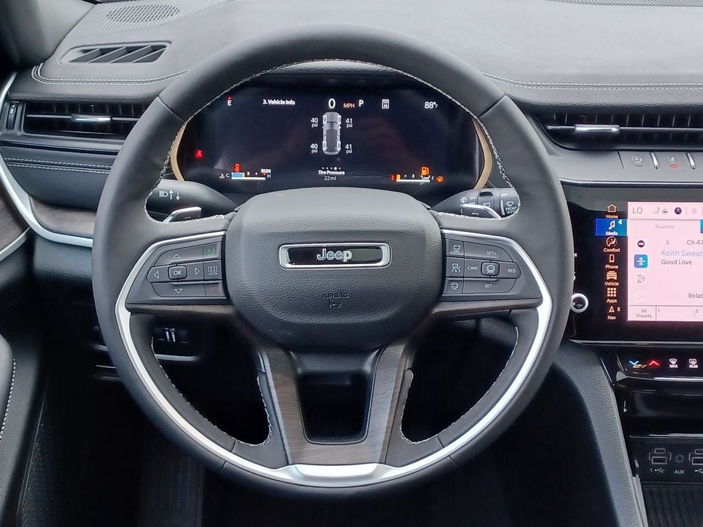 New 2026 Jeep Grand Cherokee Altitude AWD/4WD image 26
