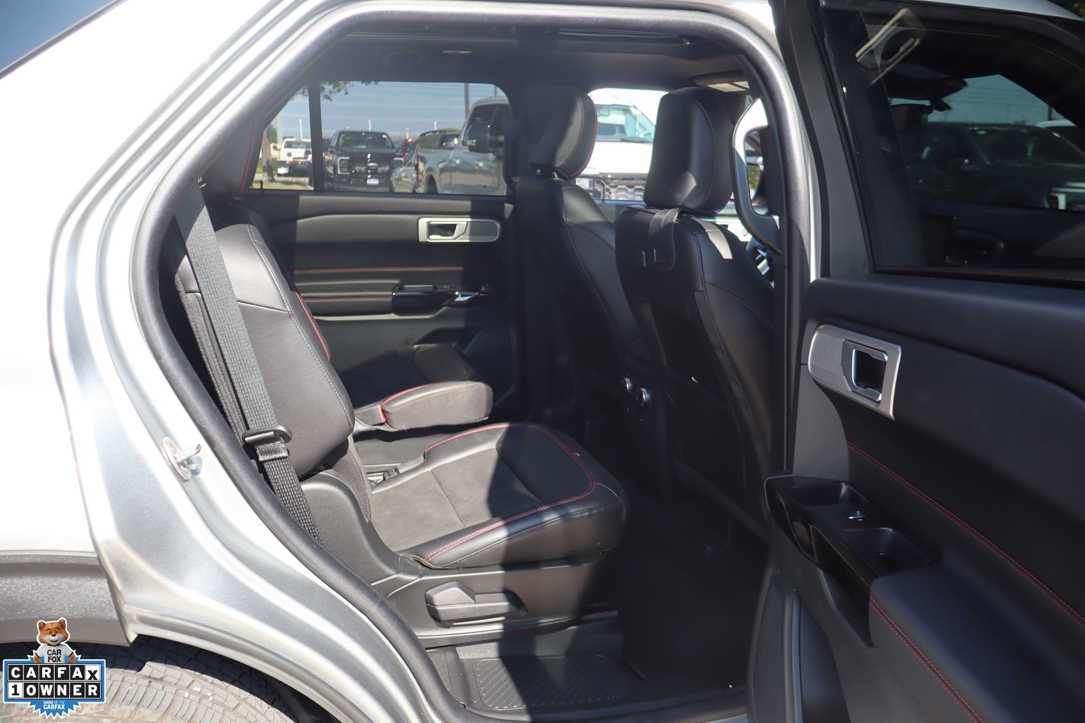 Used 2023 Ford Explorer ST-Line w/ Class IV Trailer Tow Package RWD image 30