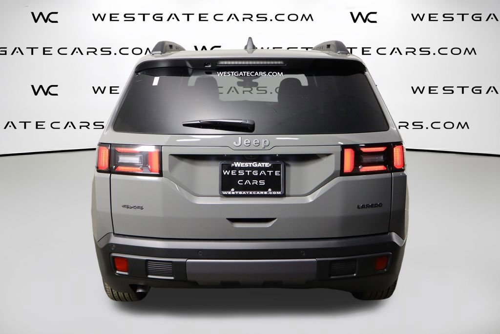 New 2026 Jeep Cherokee Laredo image 4