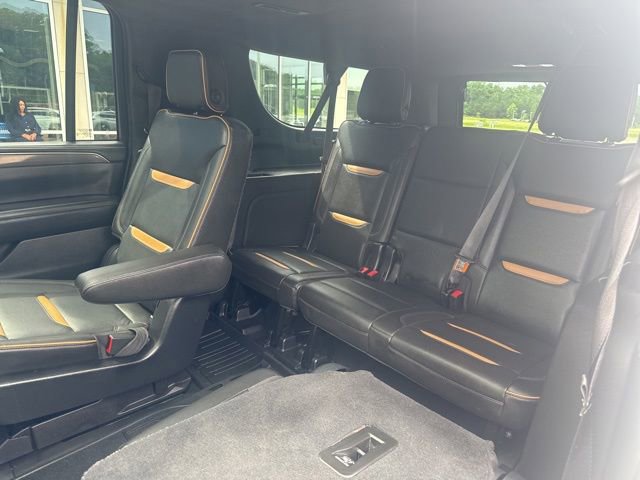 Used 2021 GMC Yukon XL AT4 w/ AT4 Premium Plus Package AWD/4WD image 17