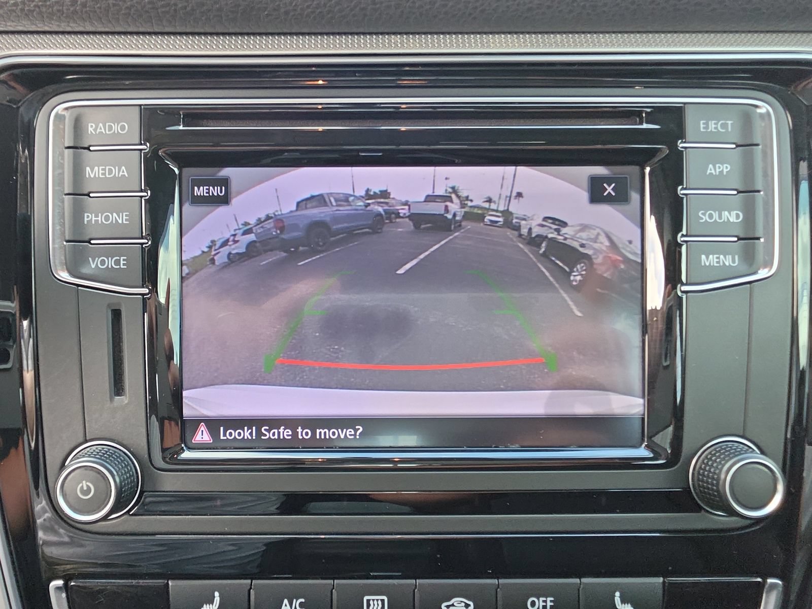 Used 2019 Volkswagen Passat 2.0T Wolfsburg FWD image 18