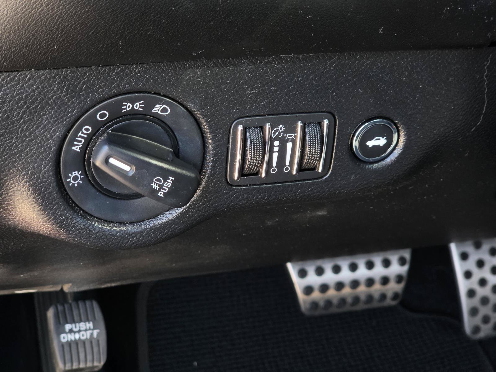 Used 2020 Dodge Challenger R/T Scat Pack RWD image 18