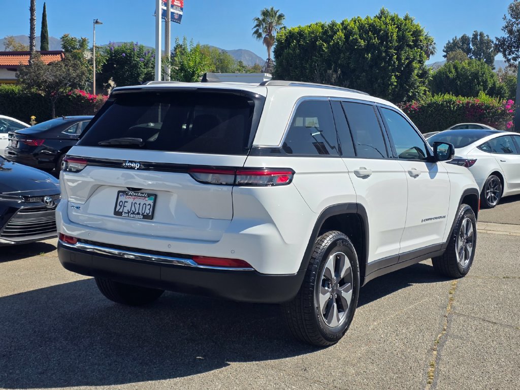 Used 2023 Jeep Grand Cherokee 4WD 4xe image 5