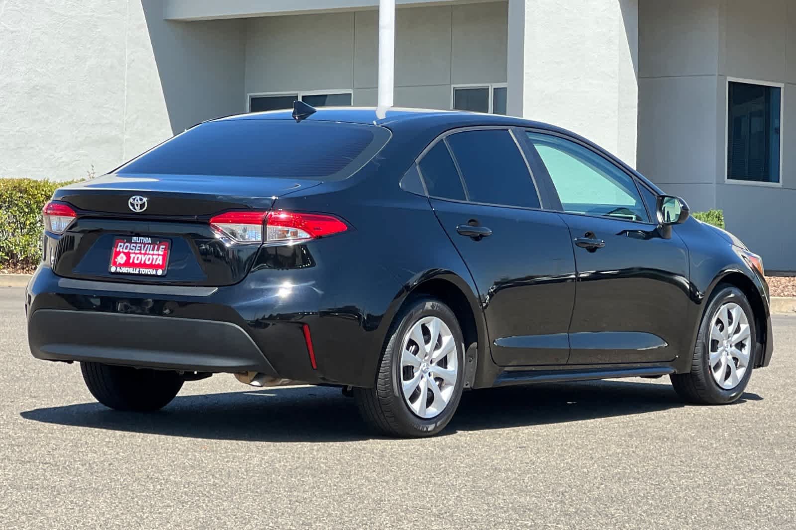 Certified 2025 Toyota Corolla LE FWD image 2