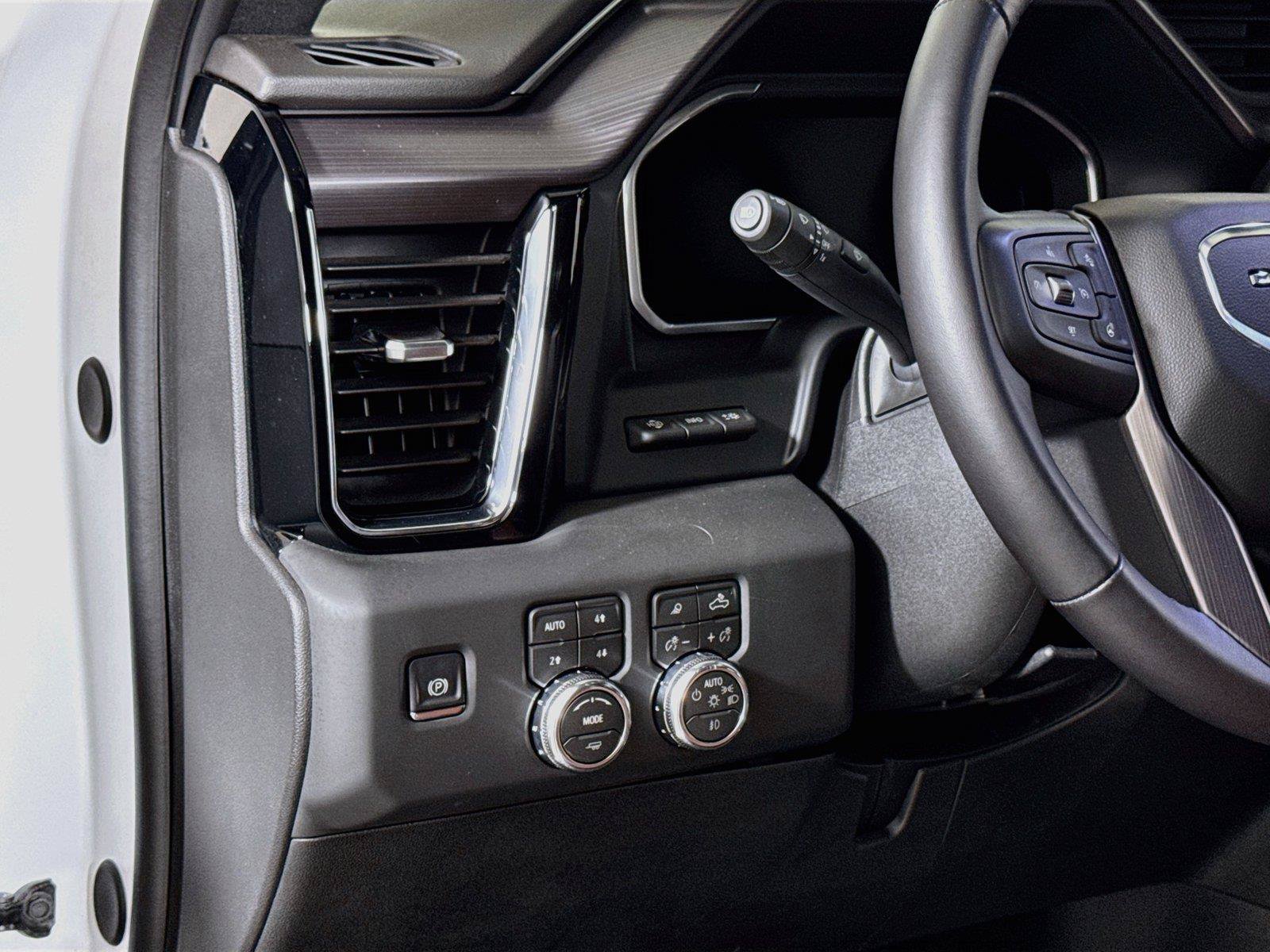 Certified 2026 GMC Sierra 2500 Denali Ultimate AWD/4WD image 8
