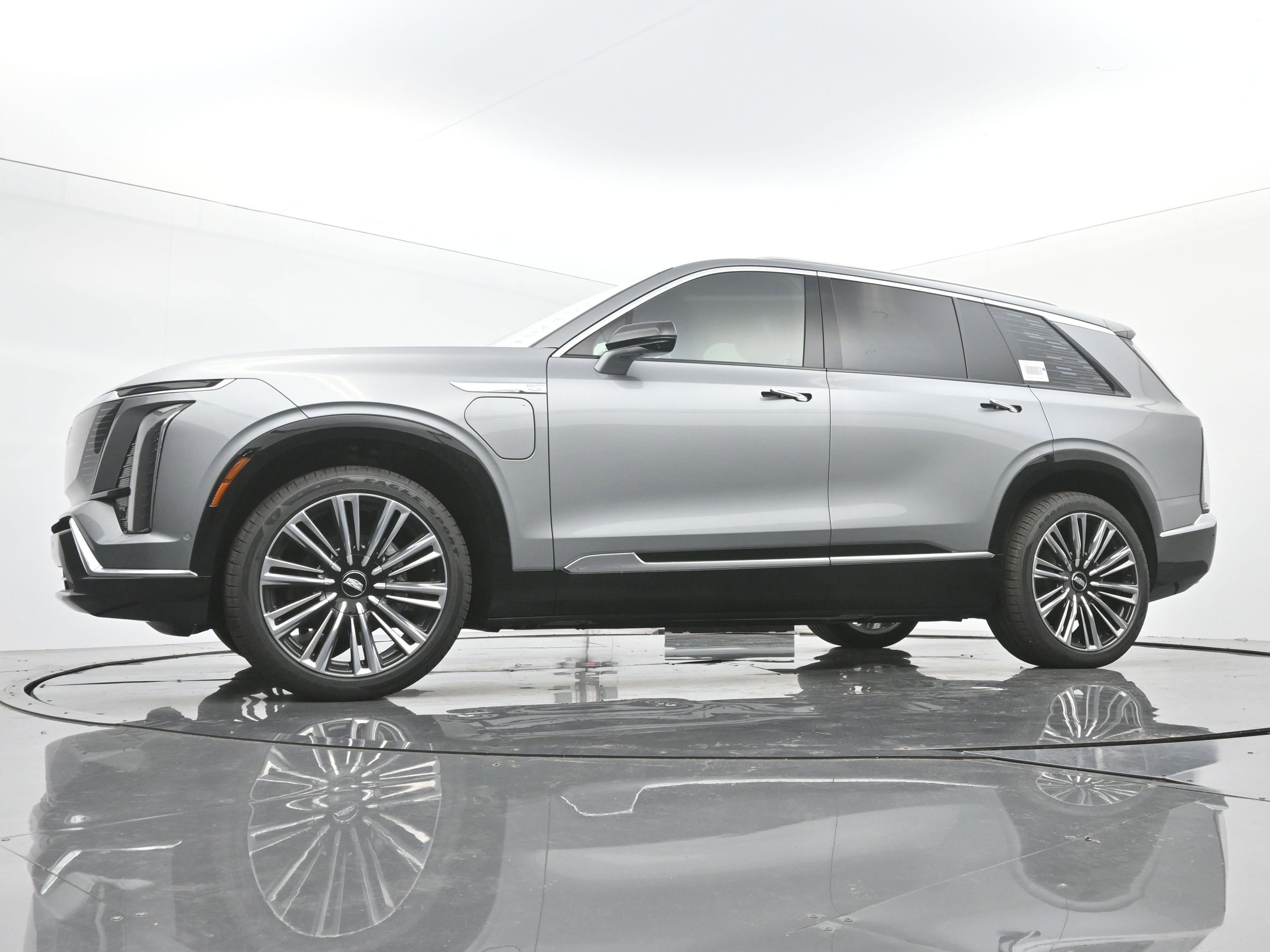 New 2026 Cadillac Vistiq Premium Luxury w/ LPO, Floor Liner Package image 16