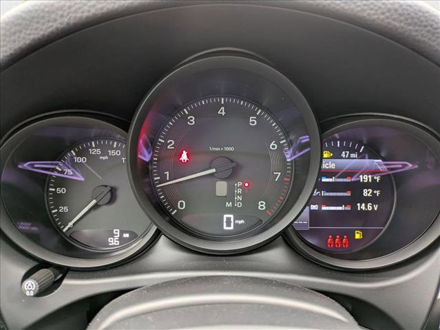 Used 2025 Porsche Macan image 16