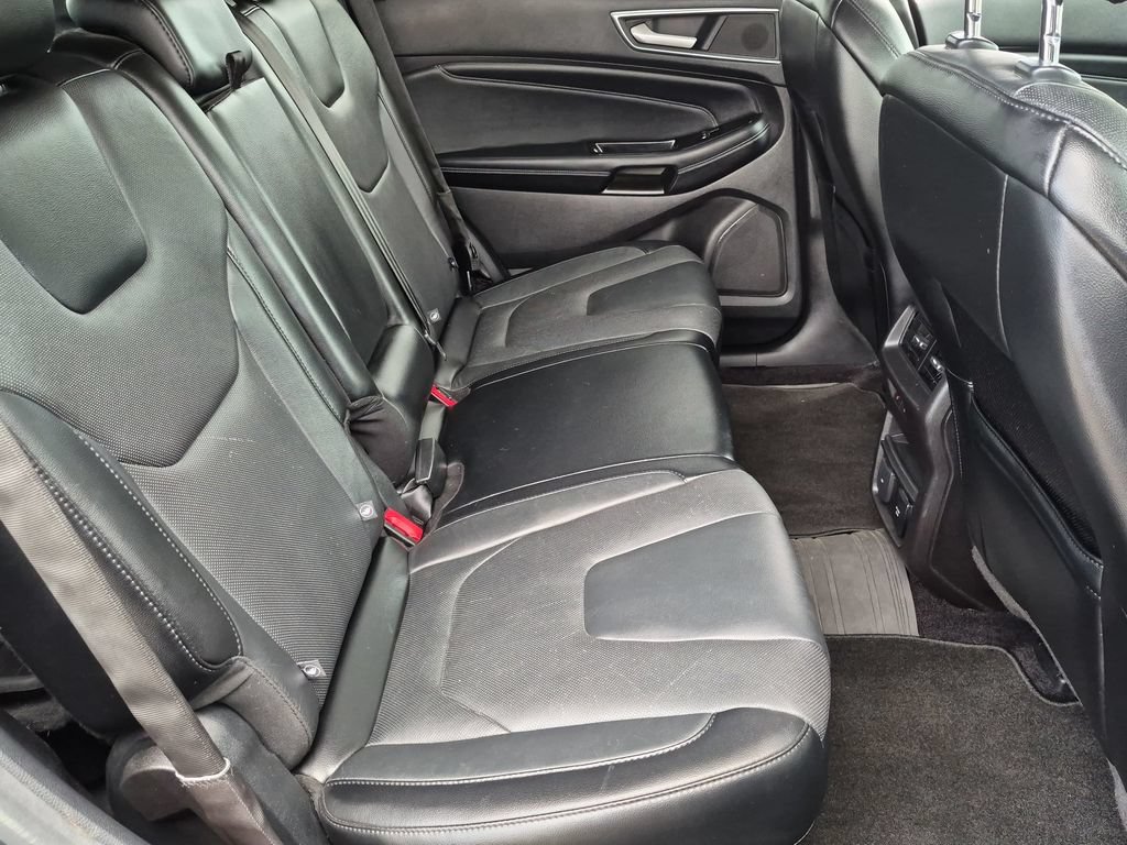 Used 2015 Ford Edge Titanium w/ Equipment Group 302A AWD/4WD image 34