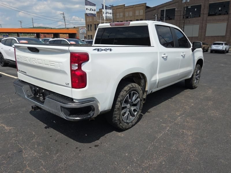 Used 2025 Chevrolet Silverado 1500 LT AWD/4WD image 7