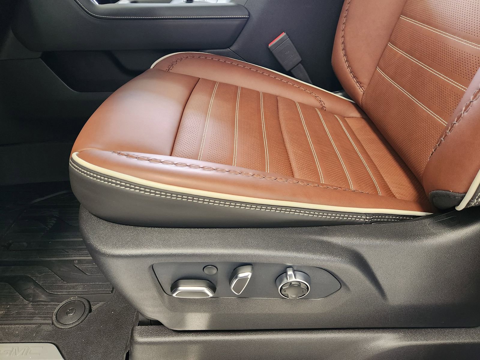 New 2026 GMC Sierra 2500 Denali Ultimate image 25