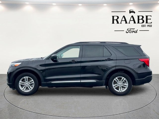 Used 2023 Ford Explorer XLT w/ Equipment Group 202A AWD/4WD image 4