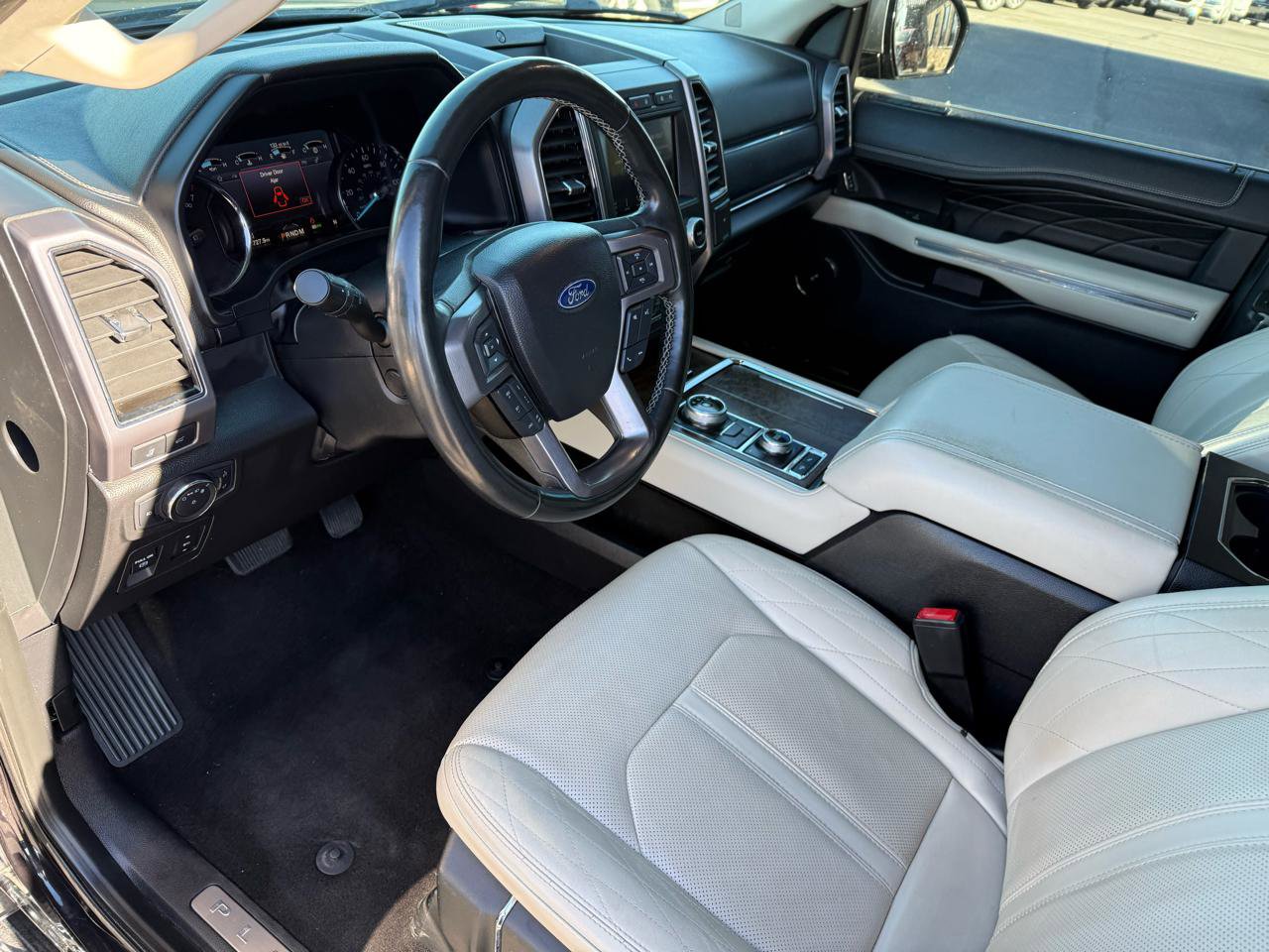 Used 2019 Ford Expedition Platinum image 12