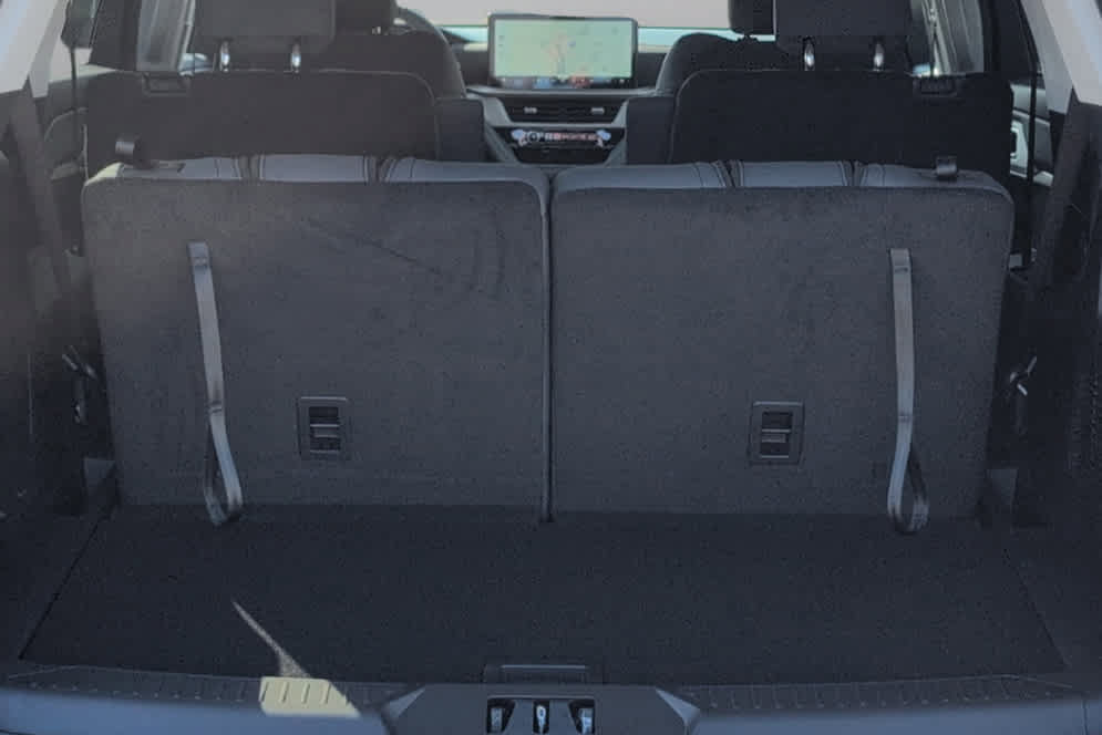 New 2026 Ford Explorer Active RWD image 11