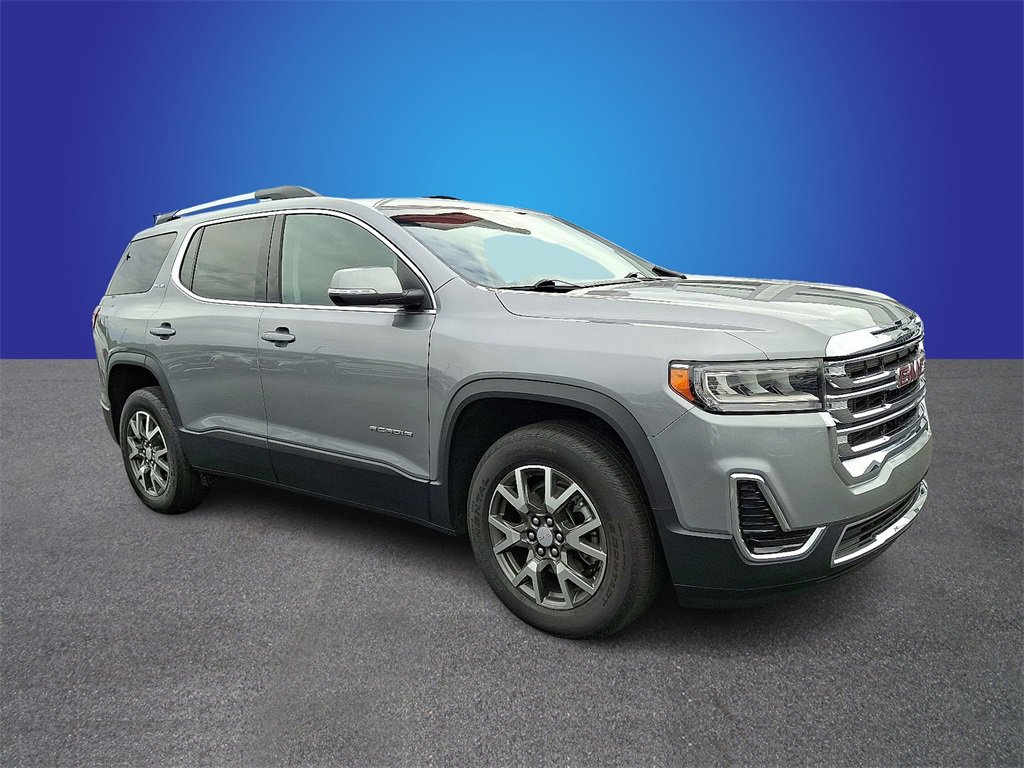 Used 2023 GMC Acadia SLE w/ Driver Convenience Package image 3