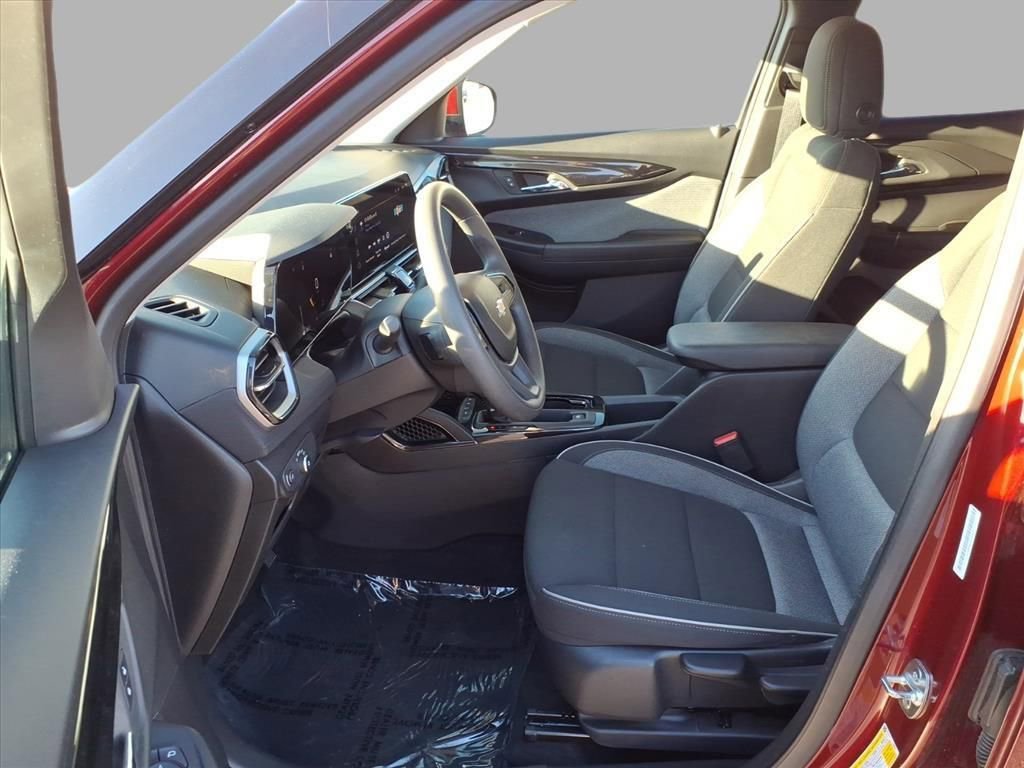 Used 2025 Chevrolet TrailBlazer LT image 14