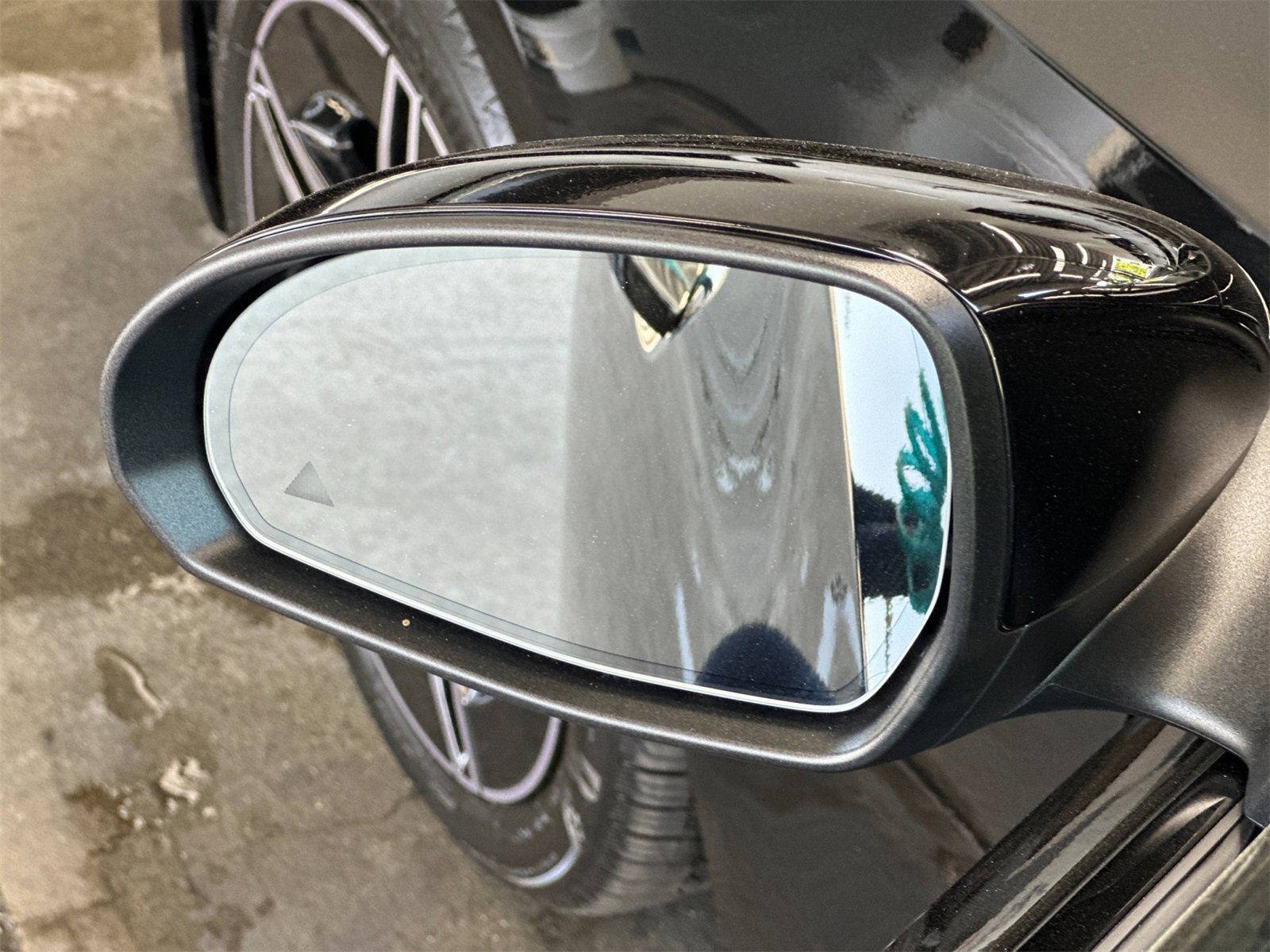 New 2025 Mercedes-Benz C 300 Sedan image 9