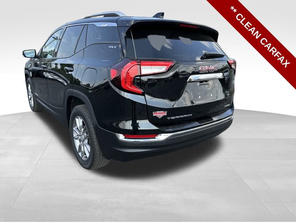 Used 2024 GMC Terrain SLT image 3