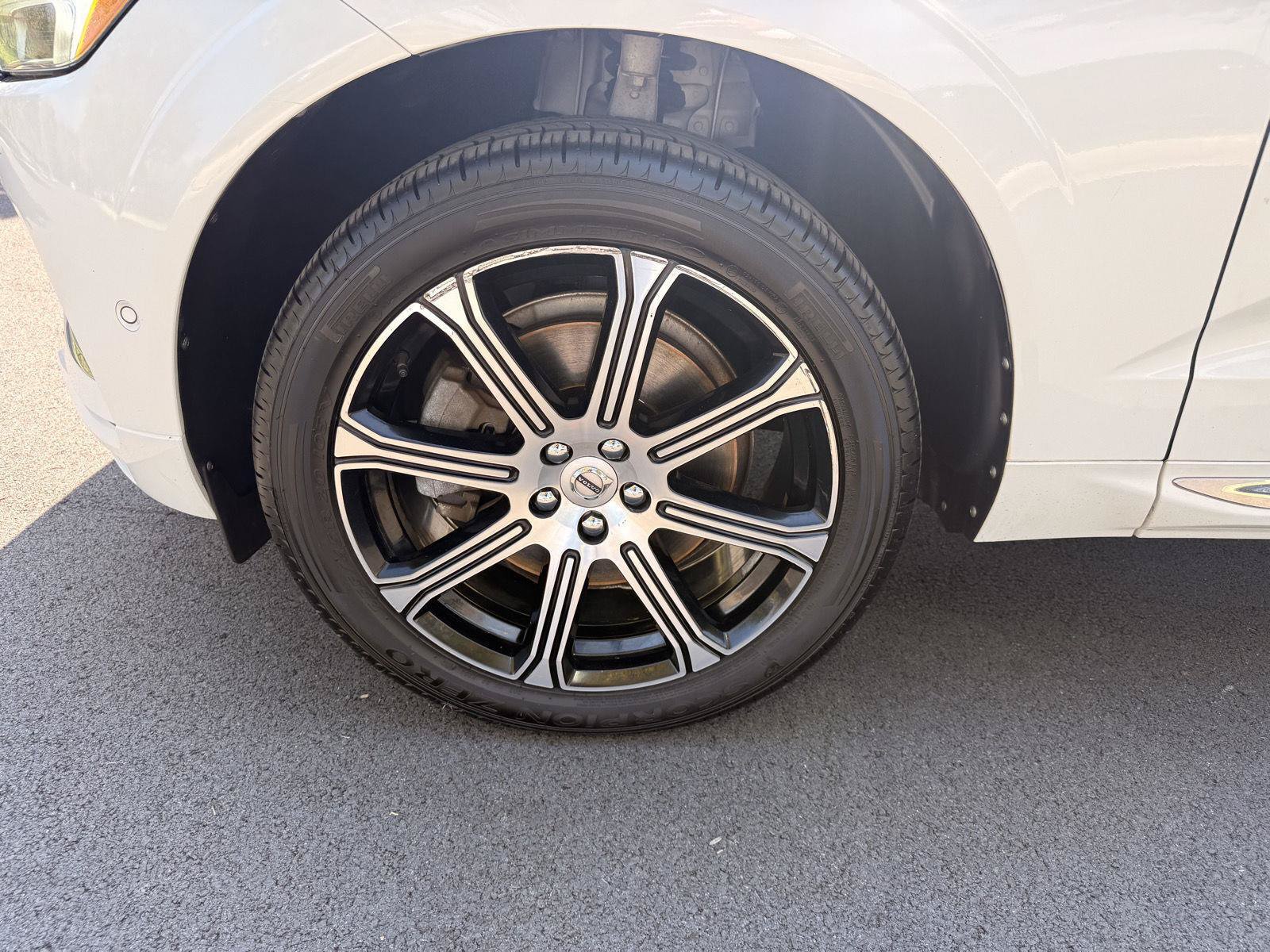 Used 2018 Volvo XC60 T6 Inscription AWD/4WD image 9