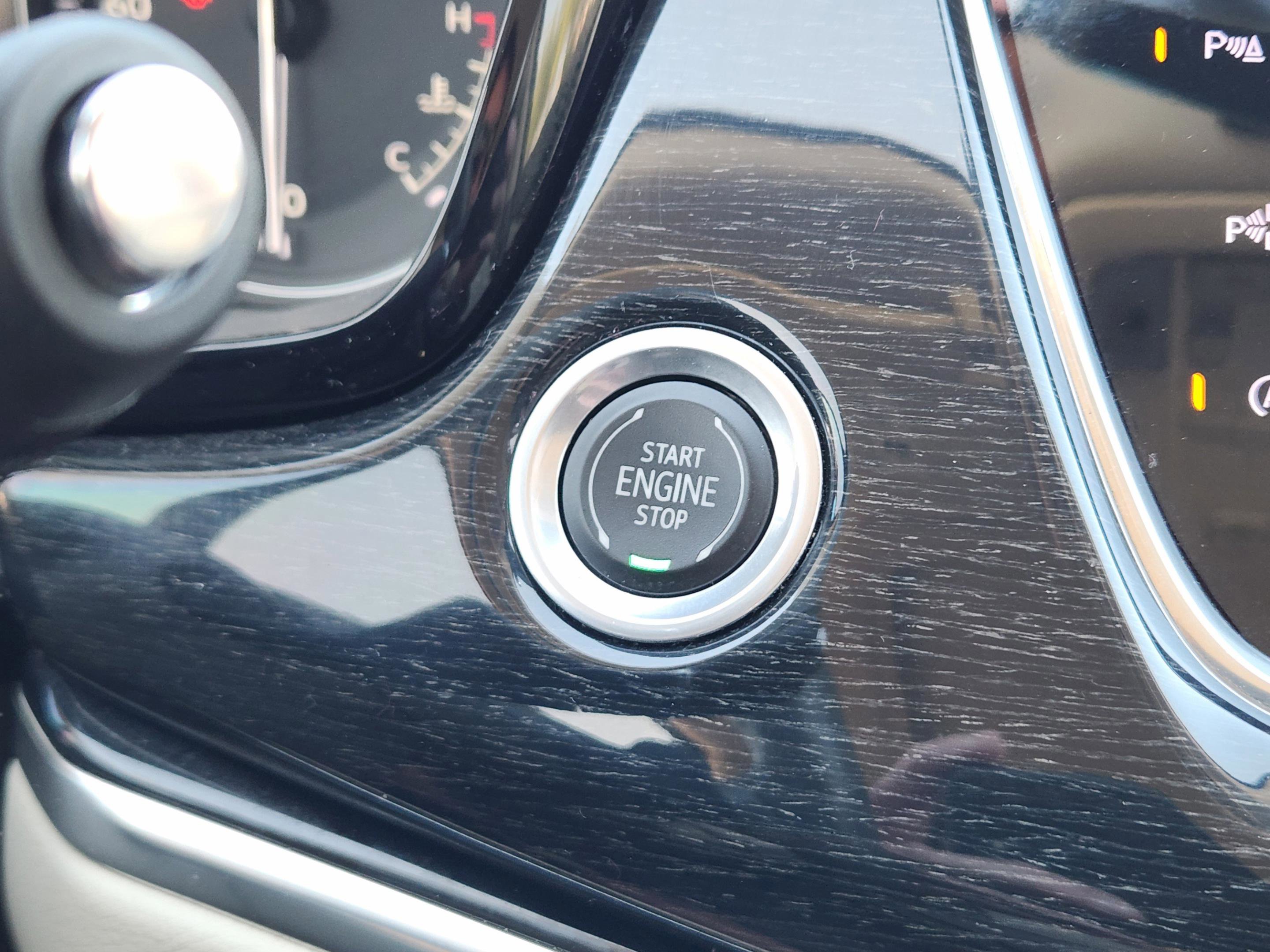 Used 2022 Cadillac XT6 Premium Luxury w/ Technology Package image 20